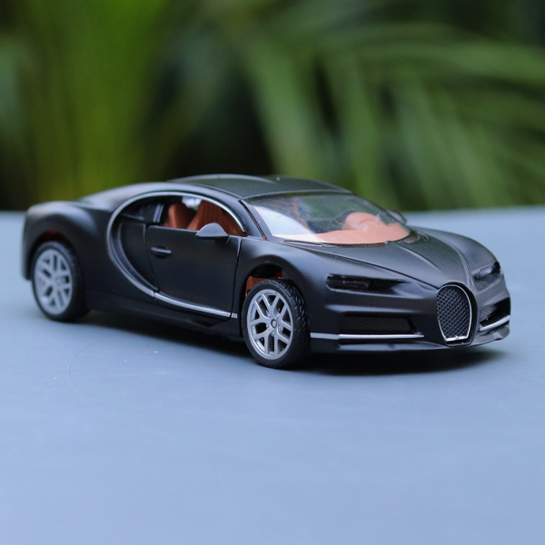 Diecast Metal Car resembling Bugatti with Openable doors and Pull back Feature (Assorted Colours) Online